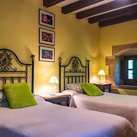 بيت ريفي Camino Del Norte 3*